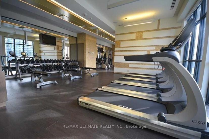 Two Br Two Ba Condo Face To Cn Tower Step To Rogers Centre Toronto Extérieur photo
